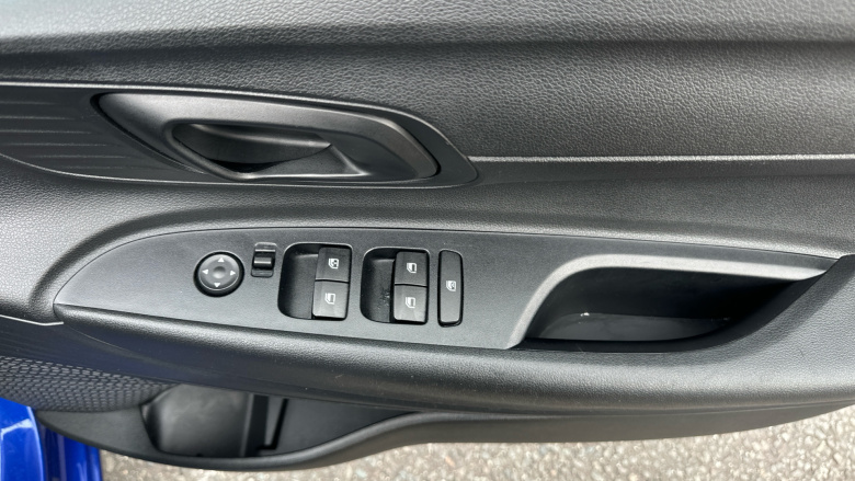 Hyundai i20 1.0T GDi 48V MHD SE Connect 5dr Petrol Hatchback